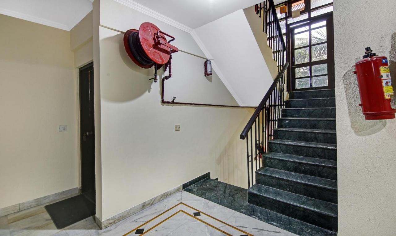 Itsy Hotels Arien International New Delhi Exteriör bild